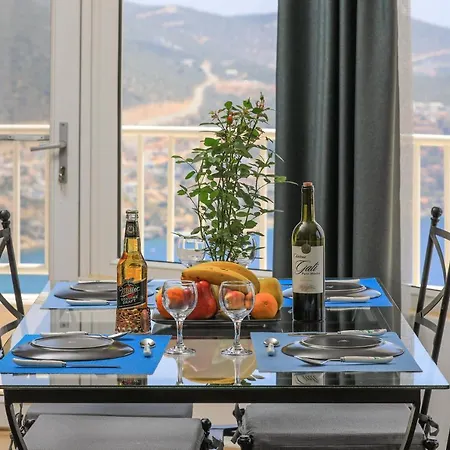 Dom wakacyjny Tua Kalkan / Cozy Duplex With Splendid Seaview & Pool Kaş