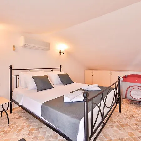 Dom wakacyjny Tua Kalkan / Cozy Duplex With Splendid Seaview & Pool